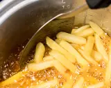 Jak usmażyć chrupiące mrożone frytki na patelni? Bez błędów!