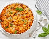 Zapiekanka z tortellini i kurczakiem: Sycący obiad bez wpadek