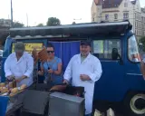 Kiełbasa z Niebieskiej Nyski: Kultowa ikona Krakowa czy warto?