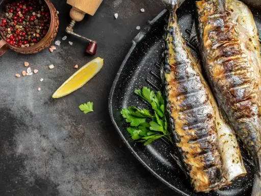 Makrela z grilla w folii: Soczysta i aromatyczna przepis mistrza