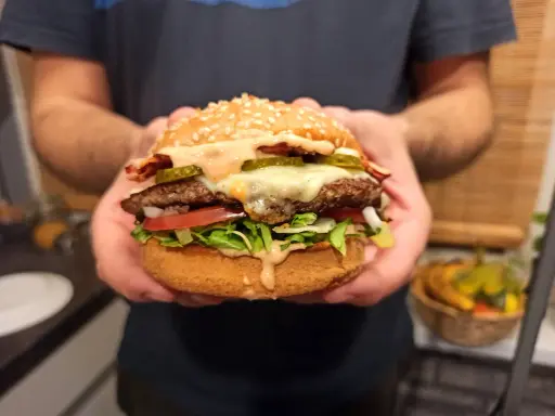 Dodatki do burgerów: Przepisy, które odmienią Twoje danie!