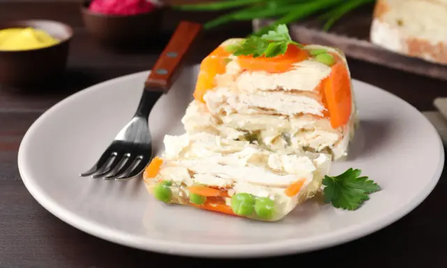 Ile kcal ma galaretka drobiowa? Fit przepis i dieta!