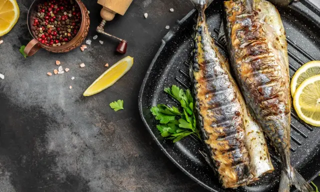 Makrela z grilla w folii: Soczysta i aromatyczna przepis mistrza