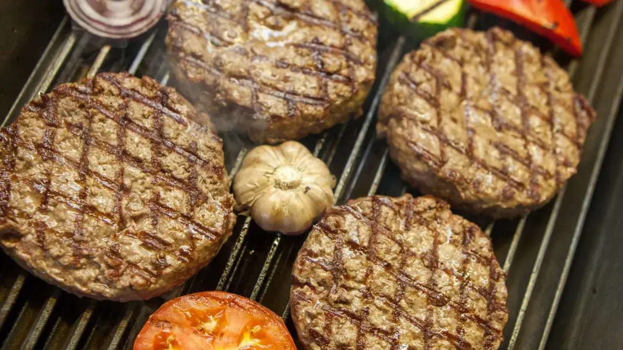 Smażenie burgera krok po kroku