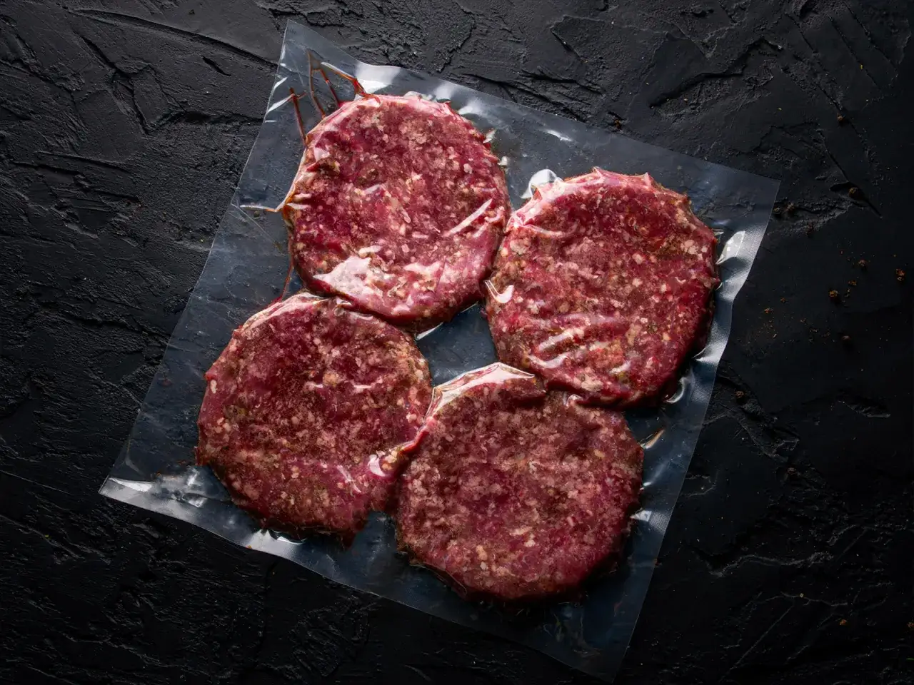 Świeże mięso wołowe na burgery