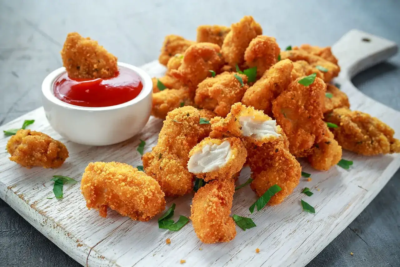 Składniki na domowe nuggetsy z kurczaka