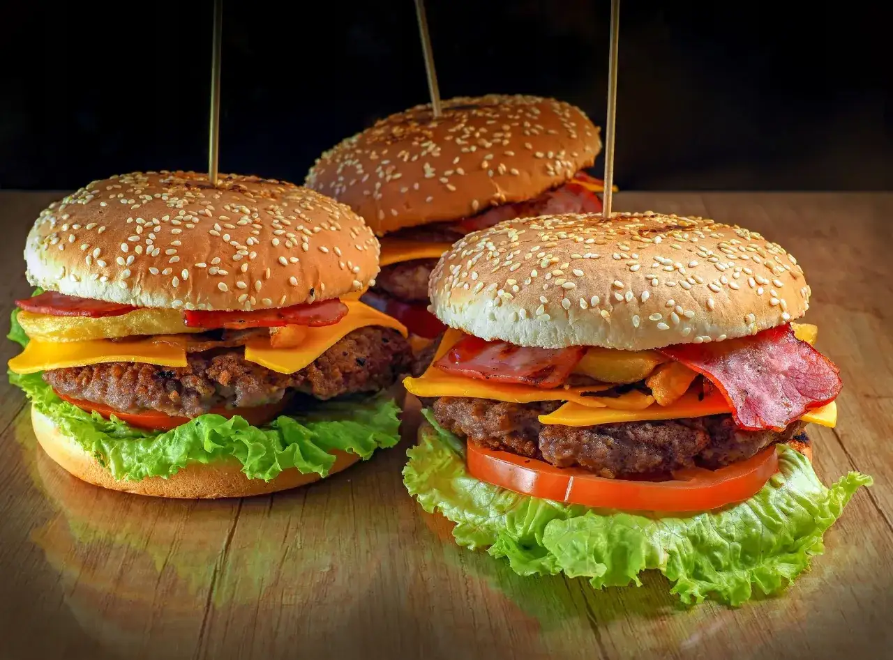 R&oacute;żne przyprawy do burger&oacute;w