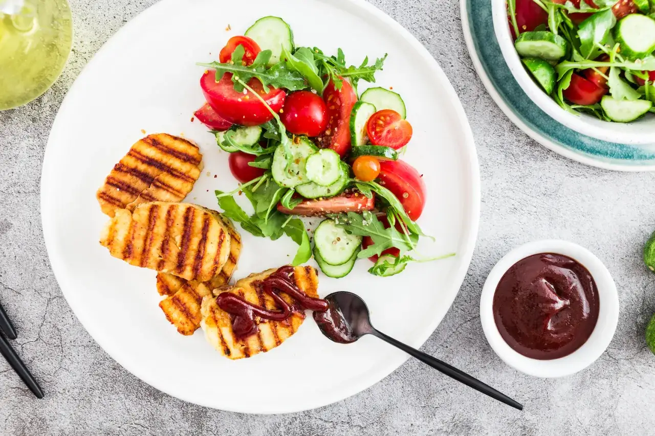 Grillowane warzywa i halloumi