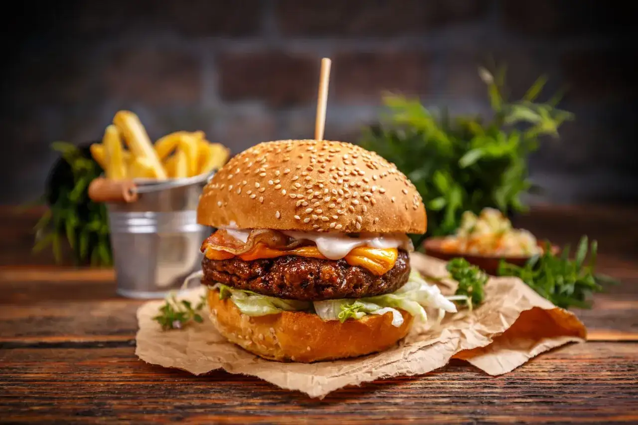 Świeża sałata do burgera