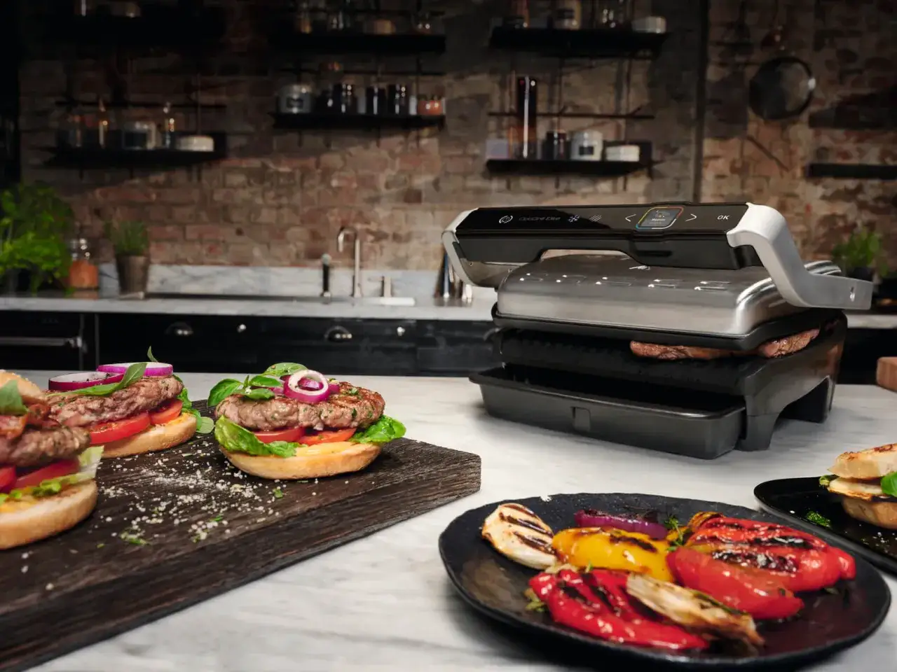 Tefal OptiGrill na blacie kuchennym