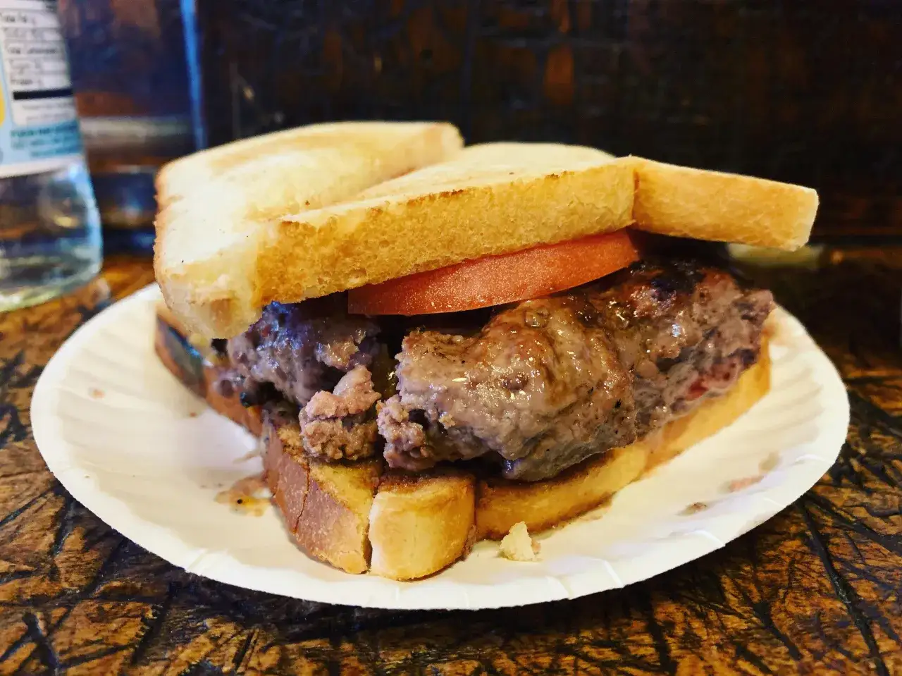 Louis' Lunch pierwszy hamburger
